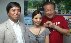 鶴田、桜井ユキ、岡村洋一写真